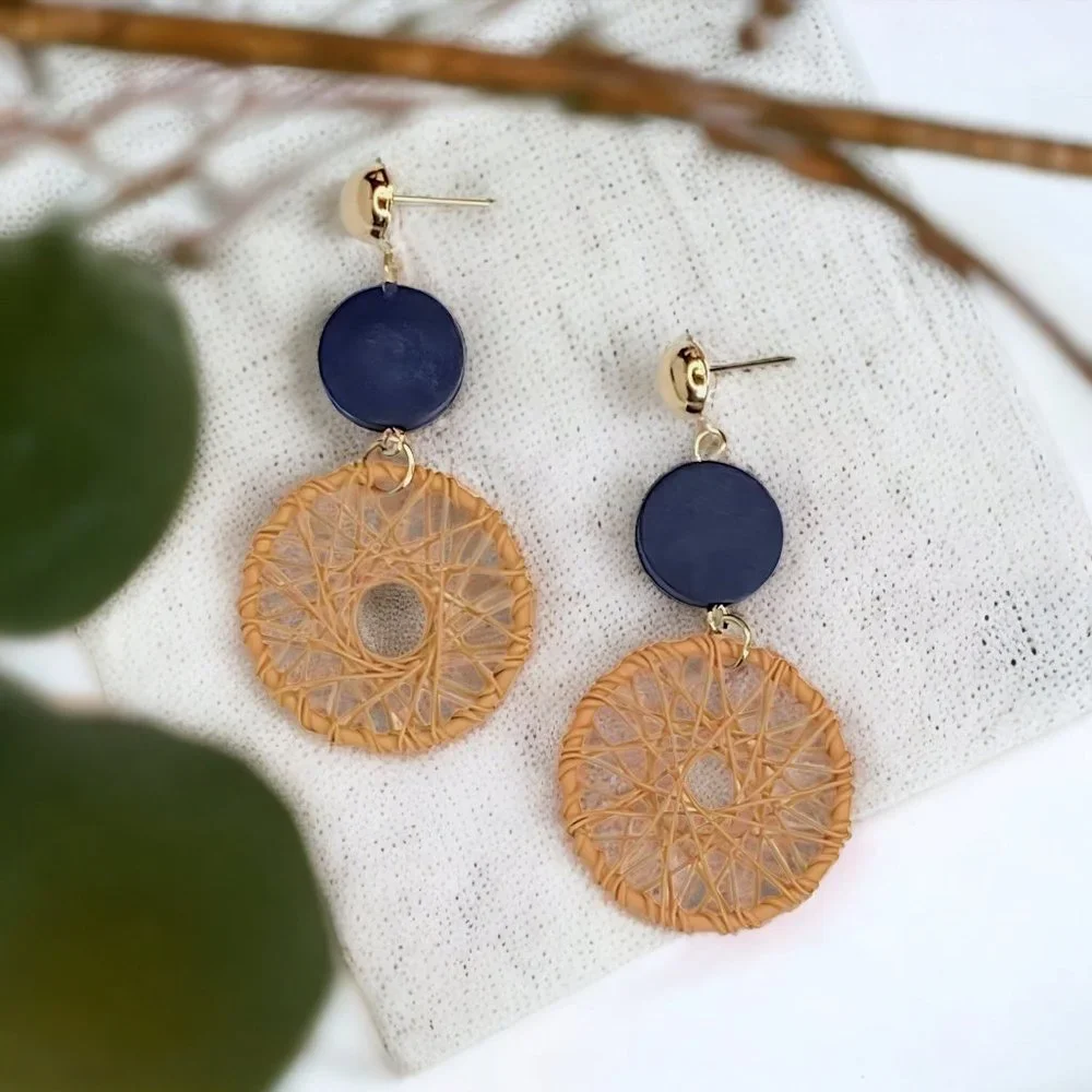 ποΈ Bohemian Handmade Geometric Earrings - Picture 2 of 3